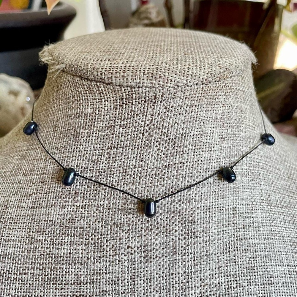 Y2K pearl choker
